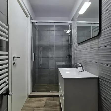 Maria Del Mar - Apartament De Lux Mamaia アパート